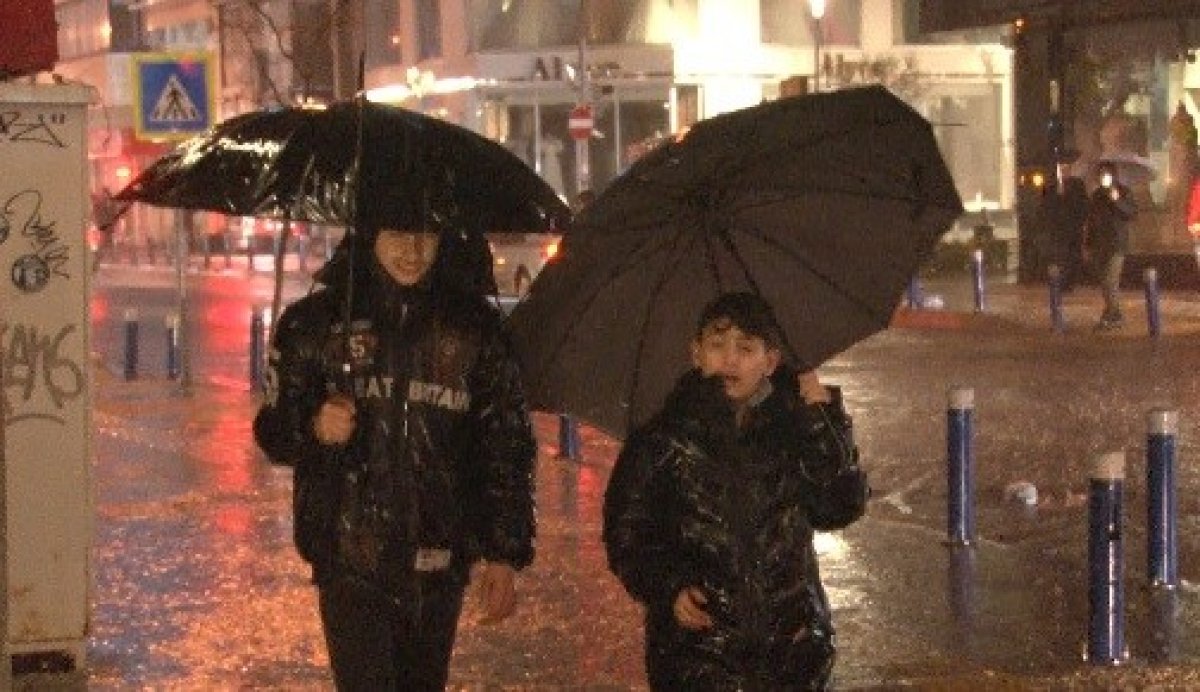 İzmir’de sağanak yağış etkili oldu #3