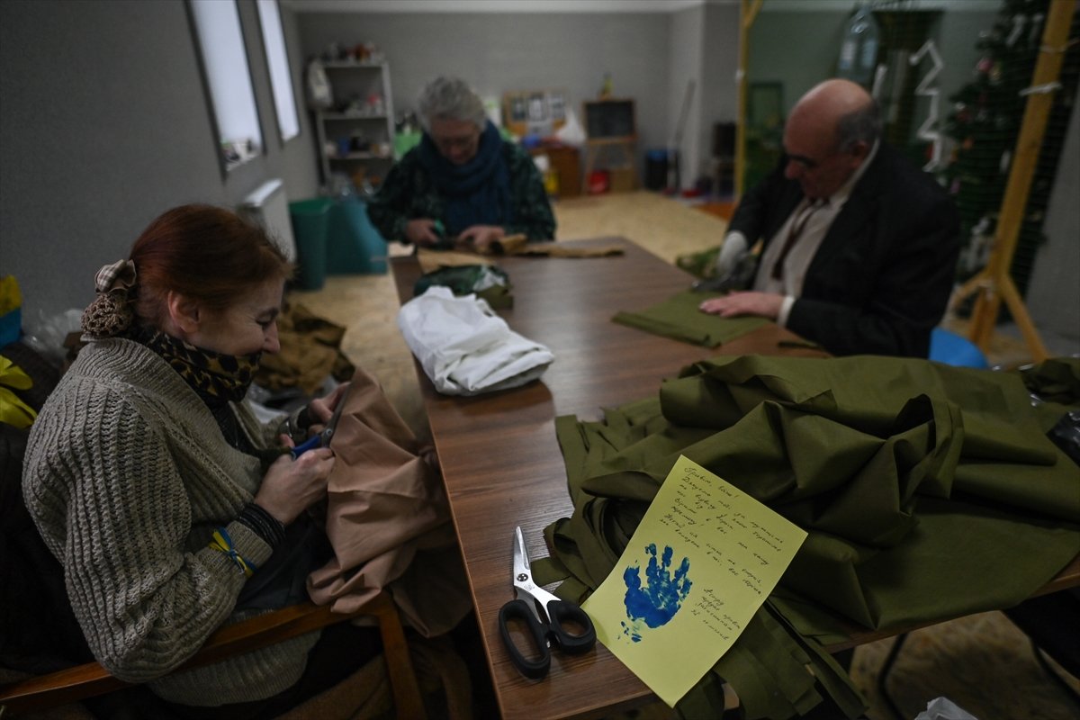 Ukraynalı gönüllüler orduları için kamuflaj hazırlıyor #2