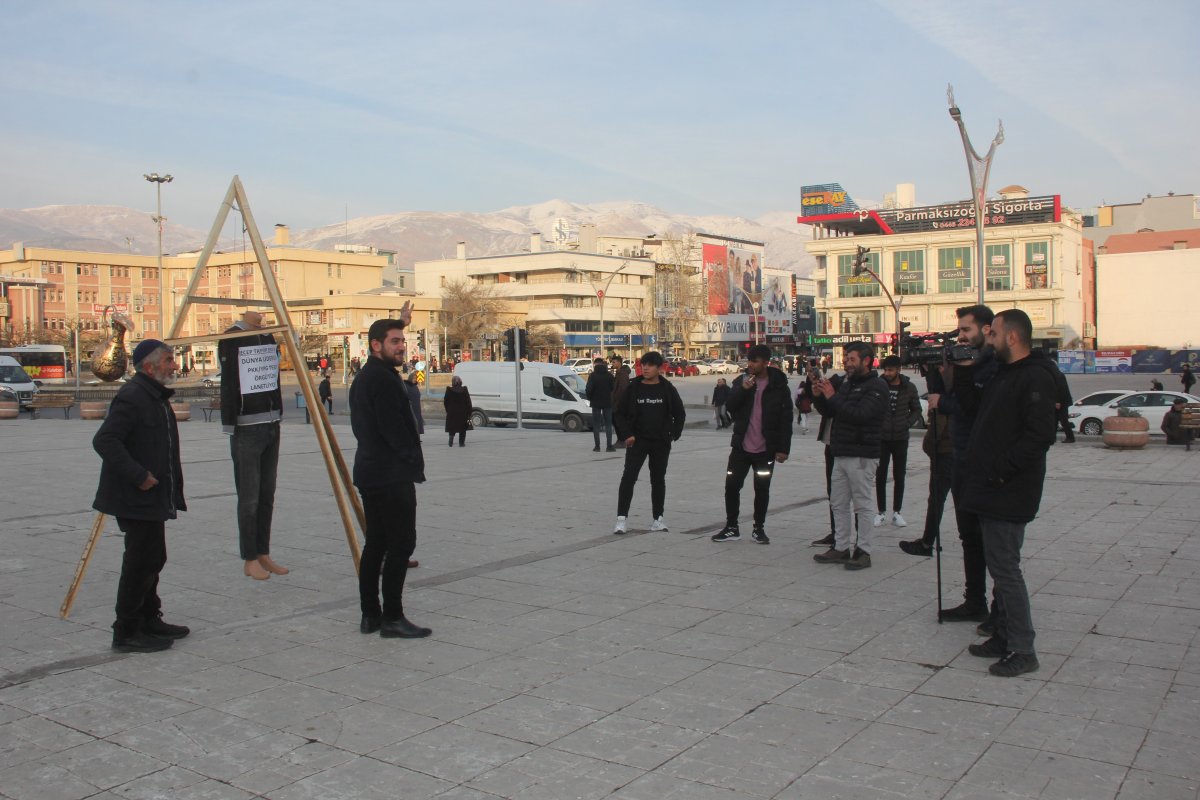 Erzincan’da İsveç’e idam sehpalı tepki #4