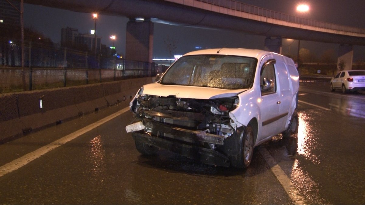 İstanbul da E5 Kara Yolu nda kaza: 1 ölü #1