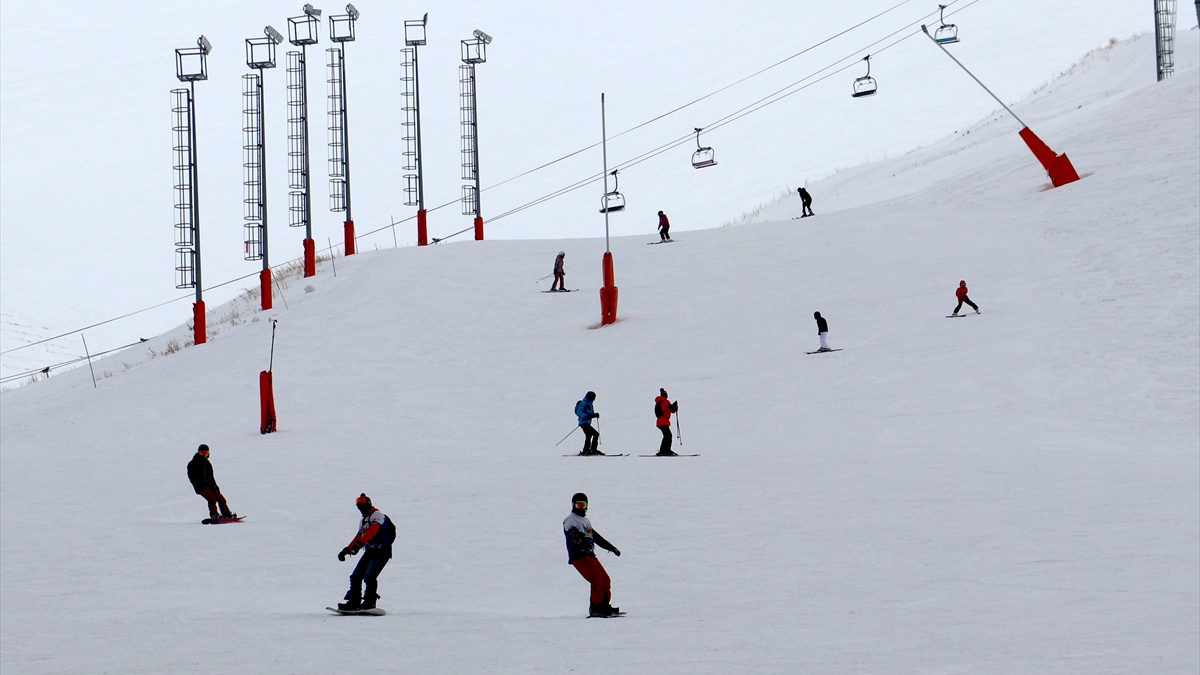 Palandöken Kayak Merkezi yoğunluk Kar 123 santimetre