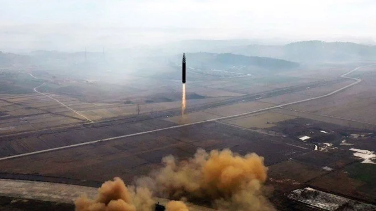 Kuzey Kore gözünü uzaya dikti