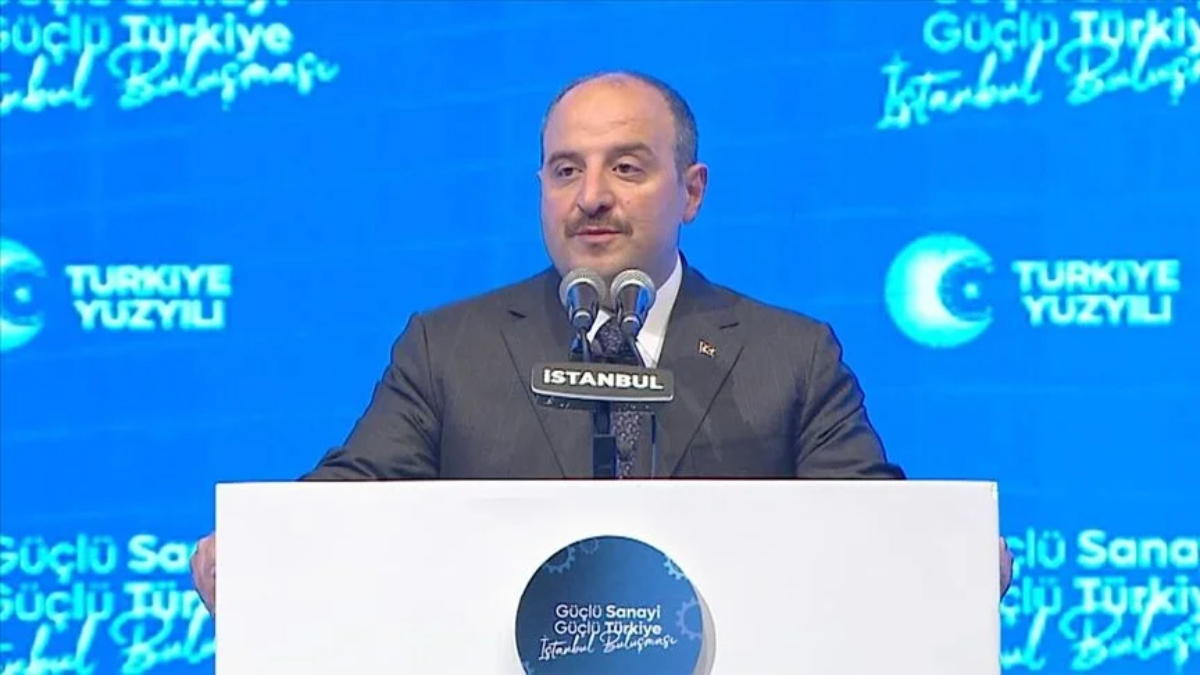 Mustafa Varank Sanayimiz en zorlu küresel şartlarda dahi kendini kanıtladı