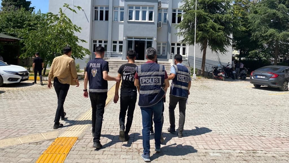 Isparta'da gurbetçinin parasını dolandıran 3 zanlı tutuklandı