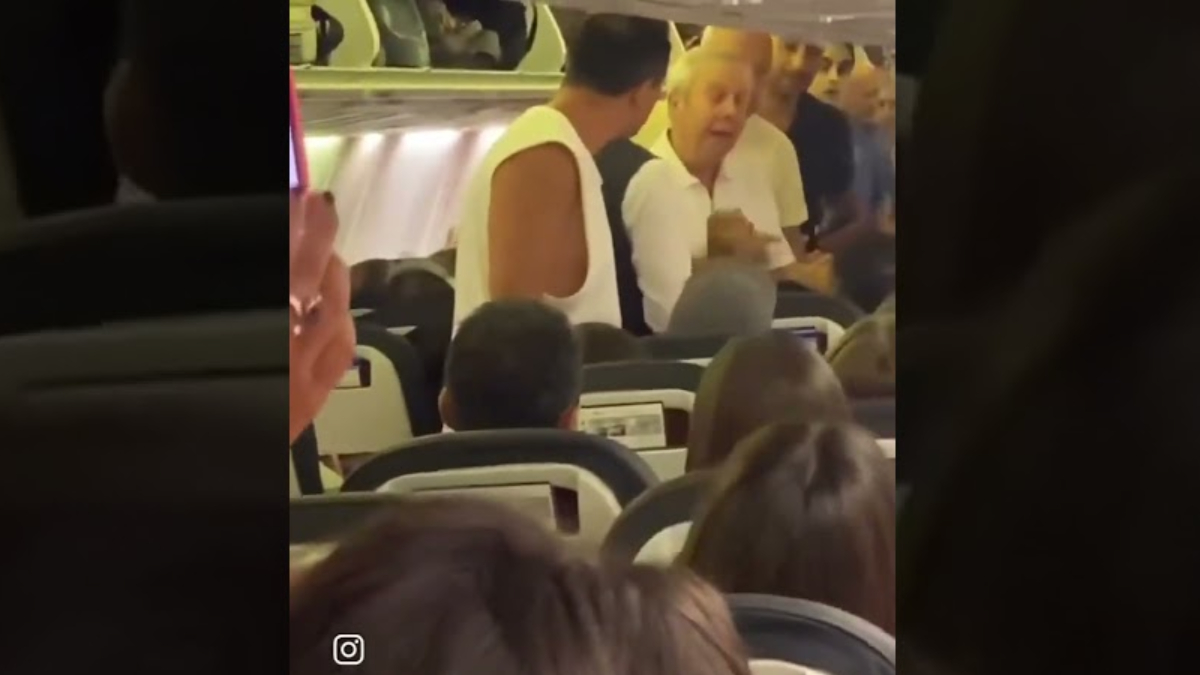 Aziz Yıldırım'ın bindiği uçakta kavga çıktı: Araya girdi