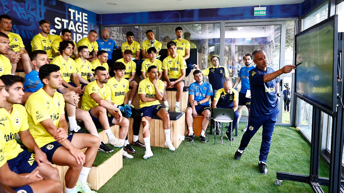 Fenerbahçe'de 7 futbolcunun bileti kesildi