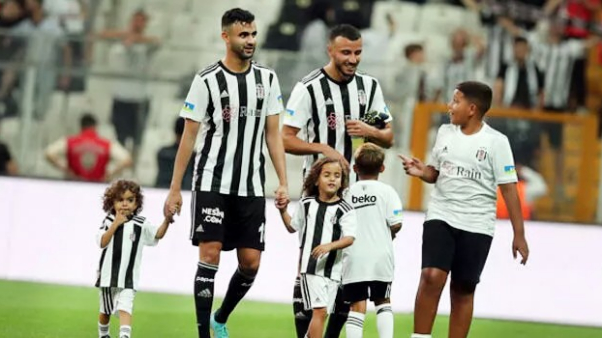 Beşiktaş'ta beklenen ayrılık gerçekleşti! Taraftarın gözdesi Al-Sadd'a gitti