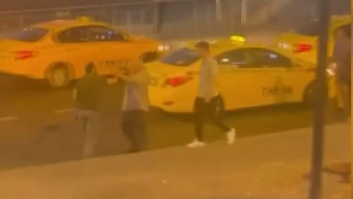Bahçelievler'de yolcu ve şoförün kavgası aracın dışına taşındı