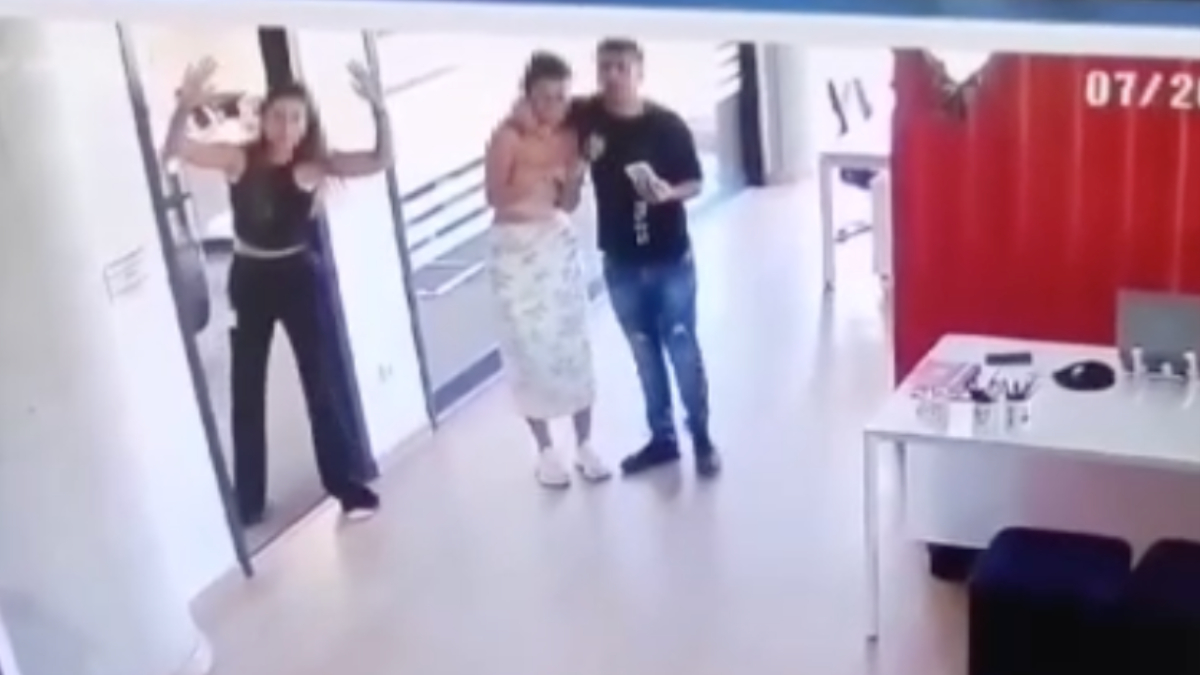 Beykoz'da kovulduğu iş yerini basıp kadını rehin aldı
