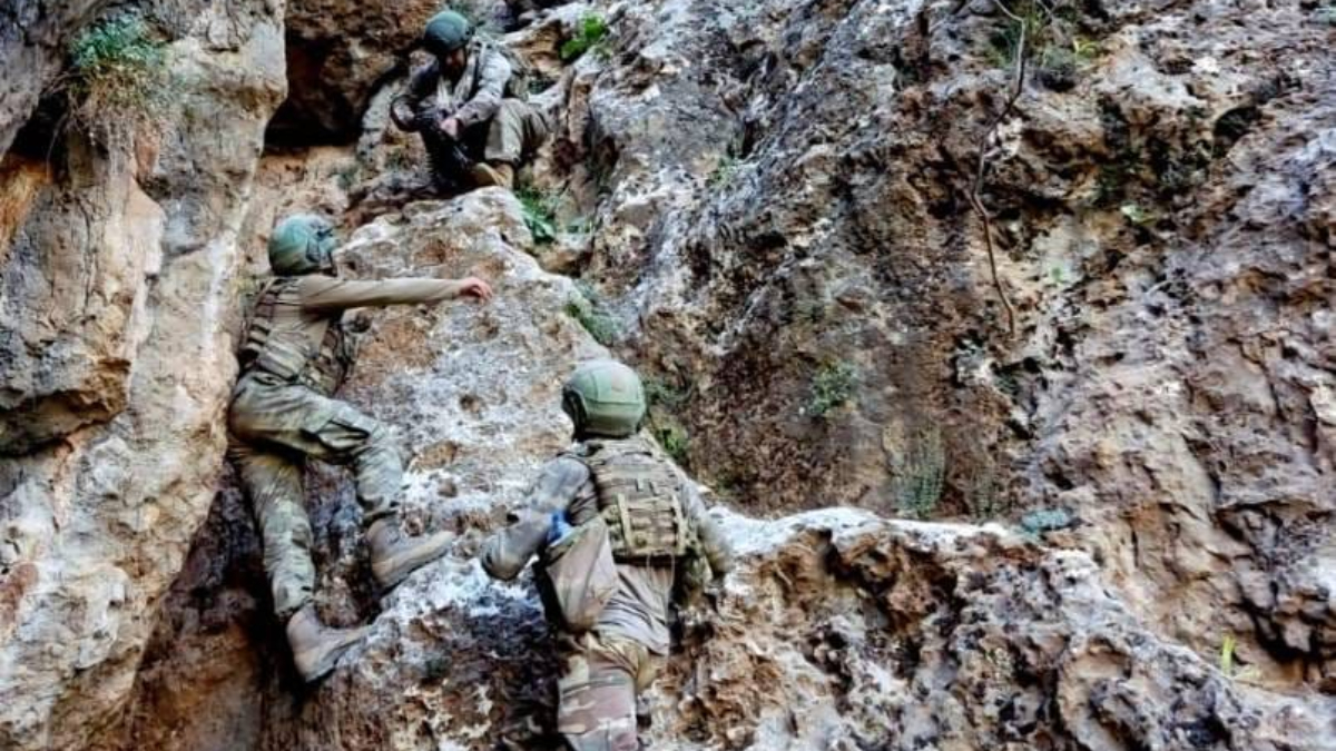 MSB paylaştı: Zor koşullar yıldırmaz Mehmetçiğin azmini