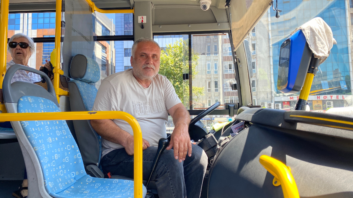 Zonguldak’taki otobüste siyaset, spor, yüksek ses ve küfürlü konuşmak yasak