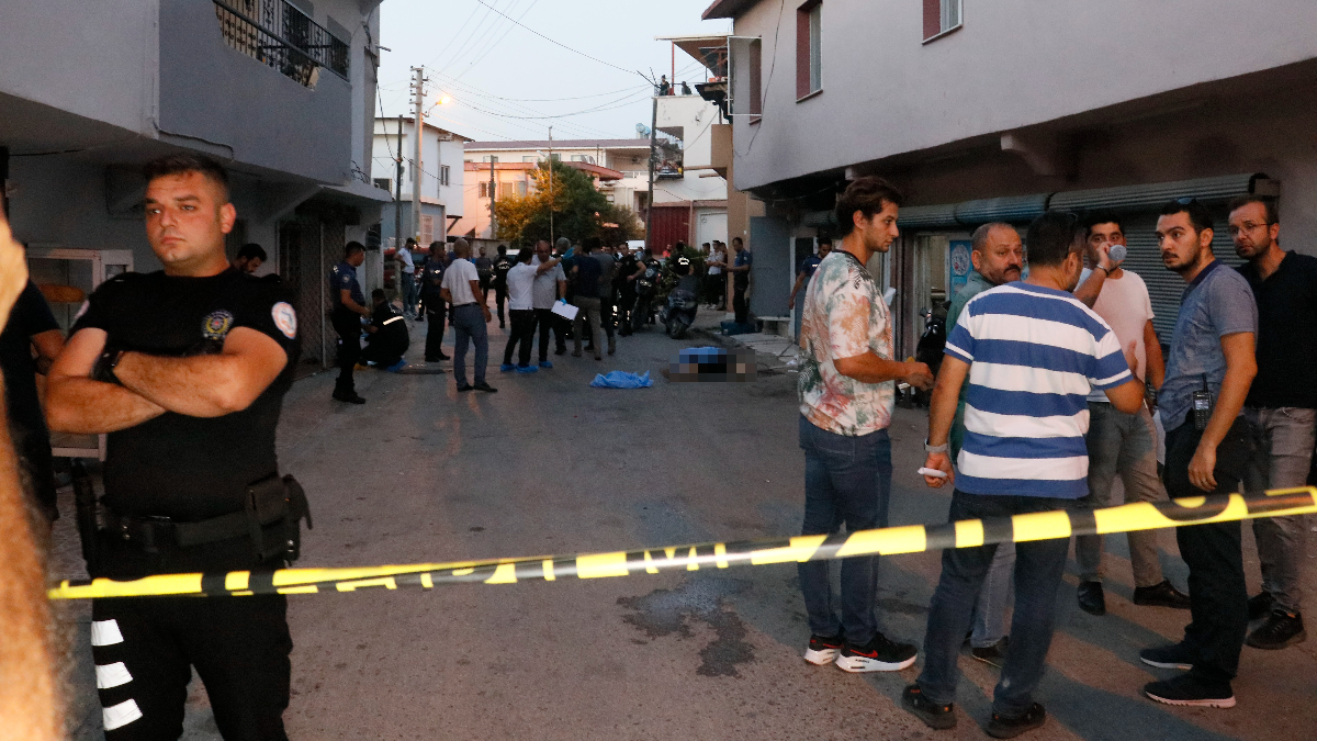 Adana'da yüksek sesle müzik kavgası faciayla bitti