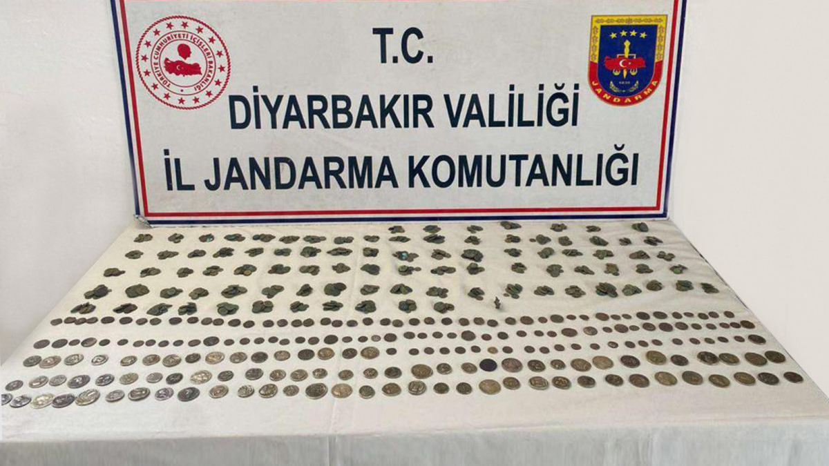 Diyarbakır'da tarihi eser satışına jandarmadan suçüstü