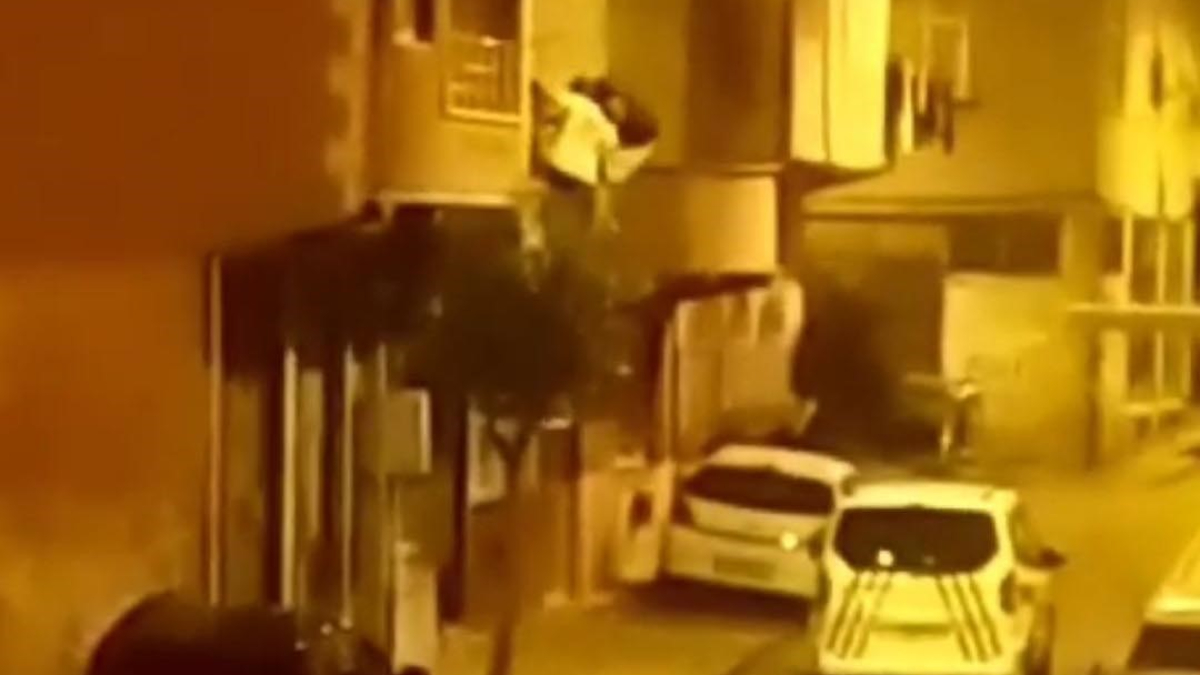 Esenler'de polisten kaçan göçmenler camdan atladı