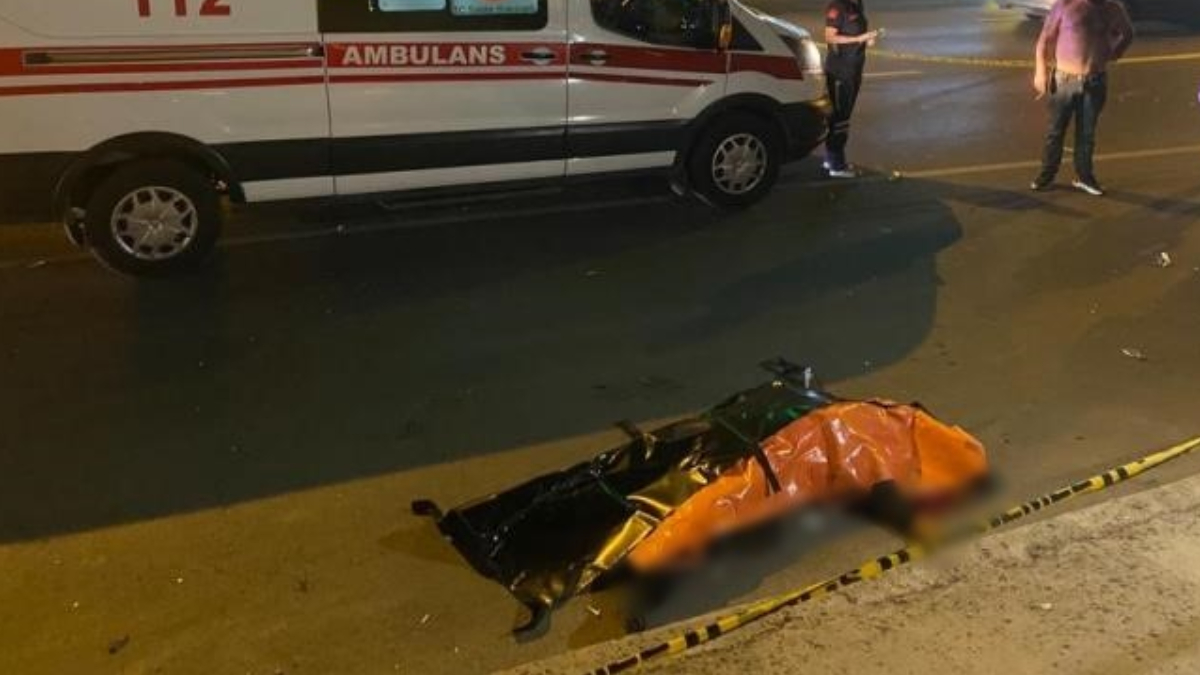 İstanbul Kadıköy'de makas atan otomobil sürücüsü motosikletliyi hayattan kopardı
