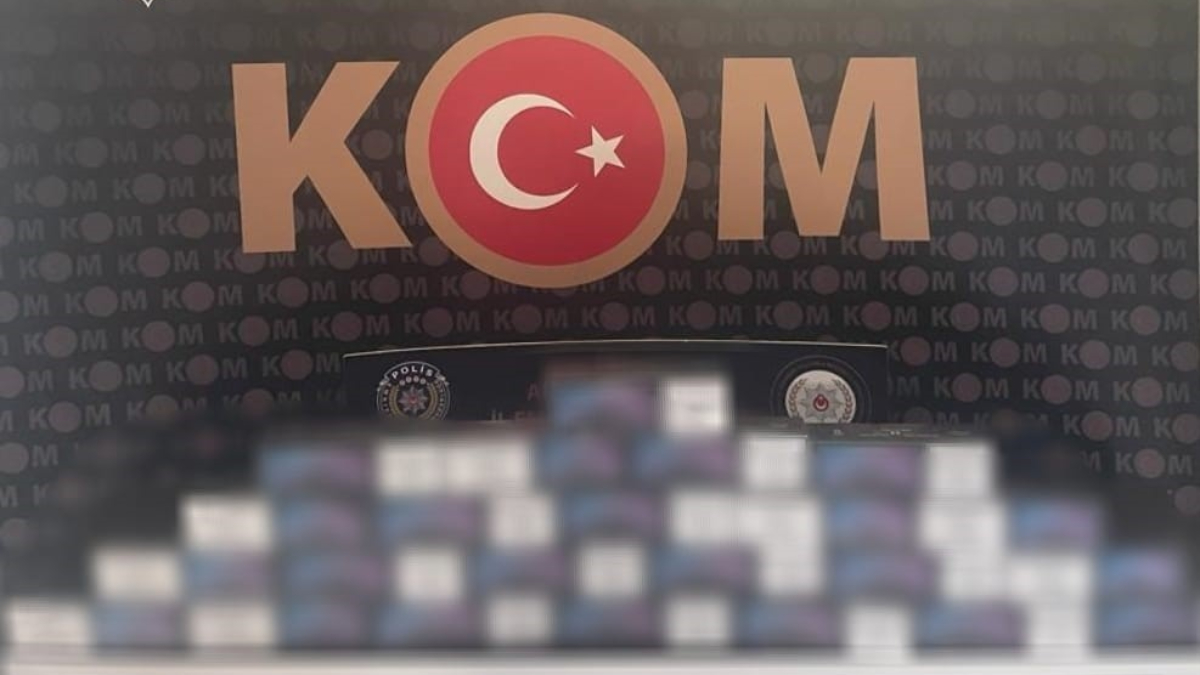 Antalya'da depo baskını! 8 bin 810 litre sahte alkol yakalandı