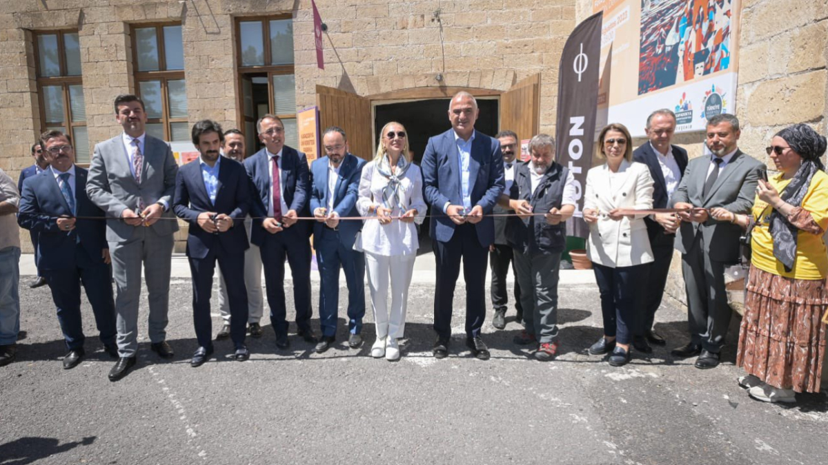 Bakan Ersoy, Kapadokya Fotoğrafları Sergisi'nin açılışını gerçekleştirdi