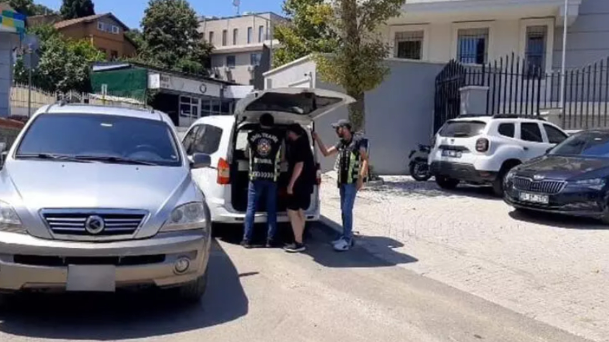 İstanbul'da asker konvoyunda tüneli kapatan 6 kişiye para cezası