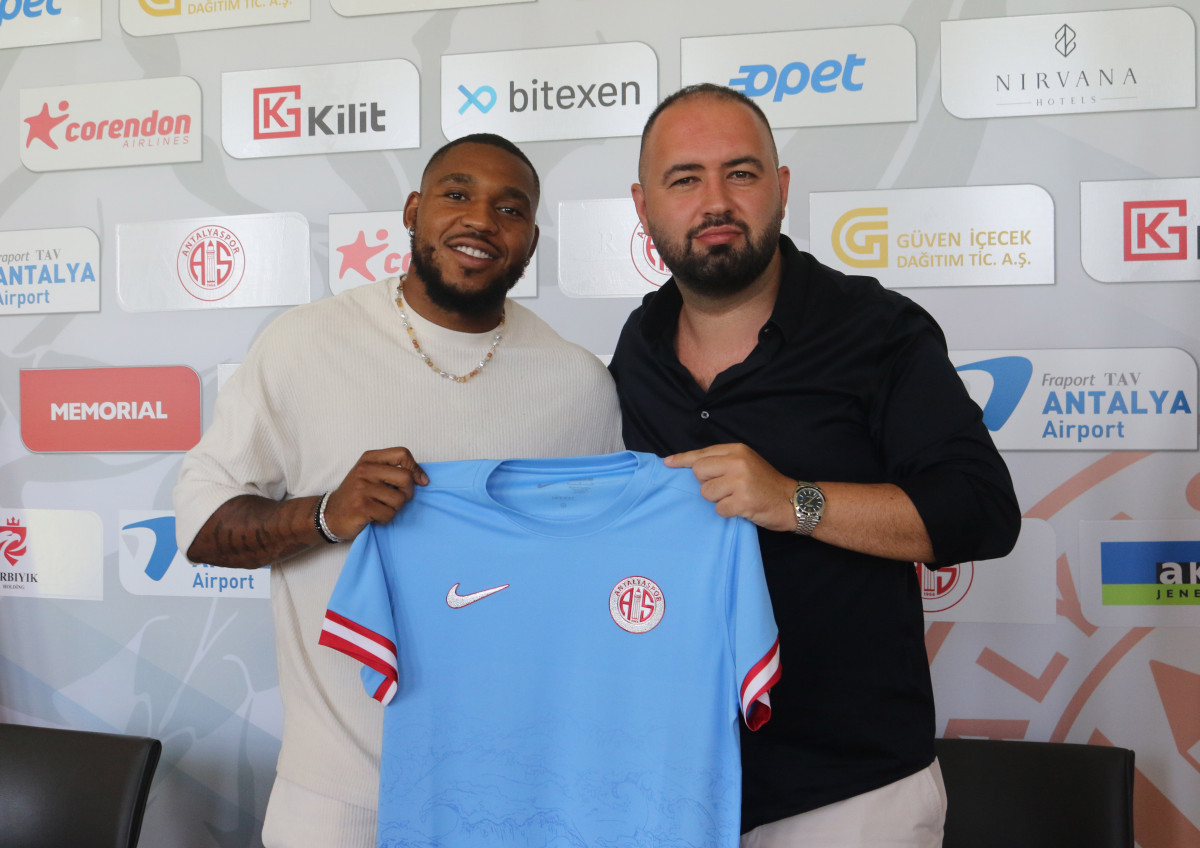 Antalyaspor, Britt Assombalonga'yı kadrosuna kattı