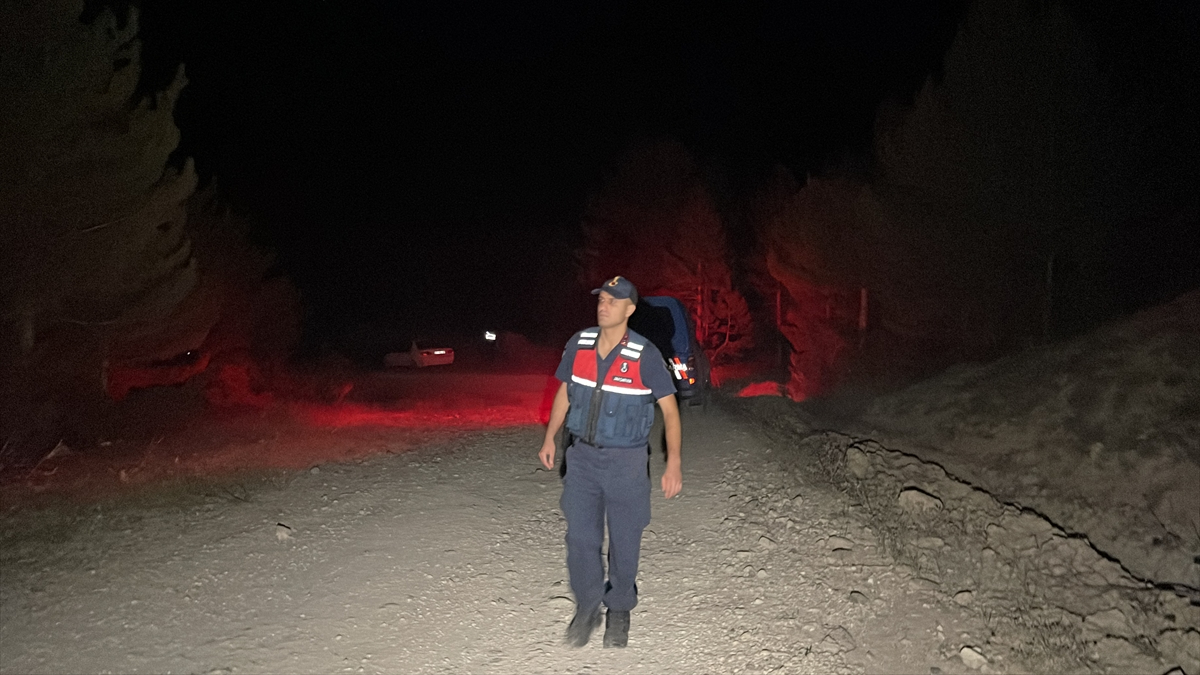 Isparta'da 4 kişiyi av tüfeğiyle öldüren zanlı teslim oldu