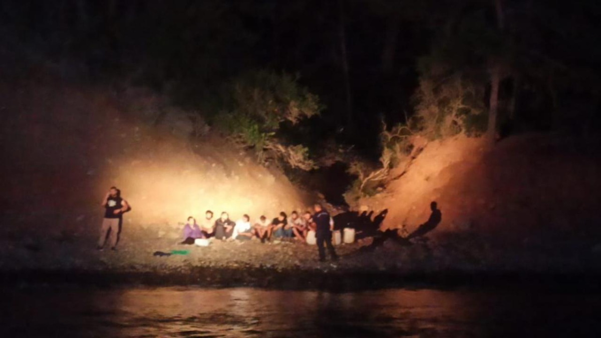 Muğla'da adada 9 düzensiz göçmen yakalandı