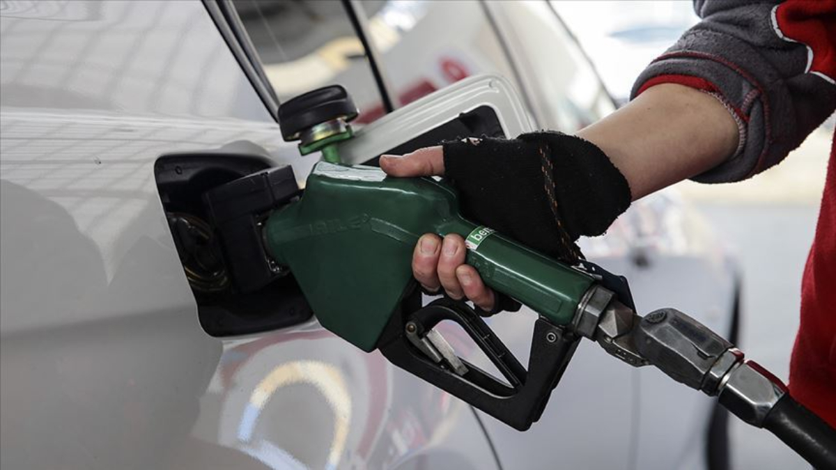 Benzine zam geliyor: Salı gününden itibaren geçerli olacak