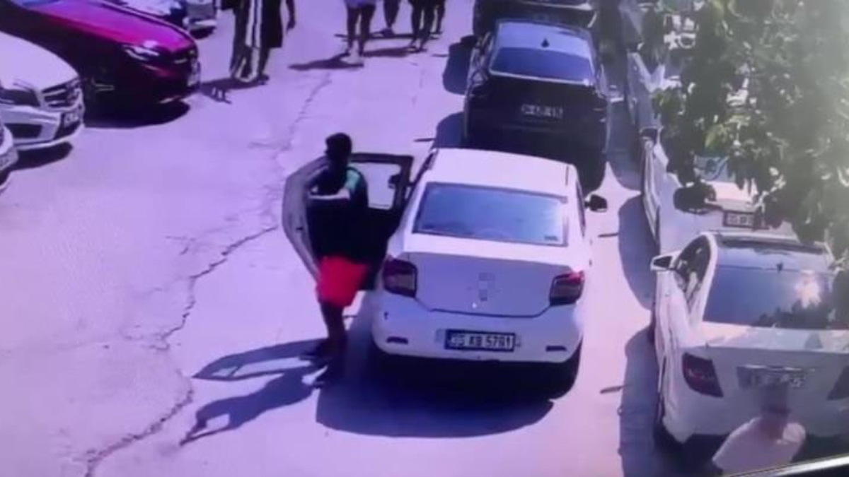 İzmir'de alınmadıkları eğlence mekanını kurşunladılar