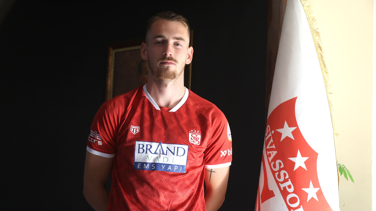 Sivasspor, Roman Kvet'i kiraladı