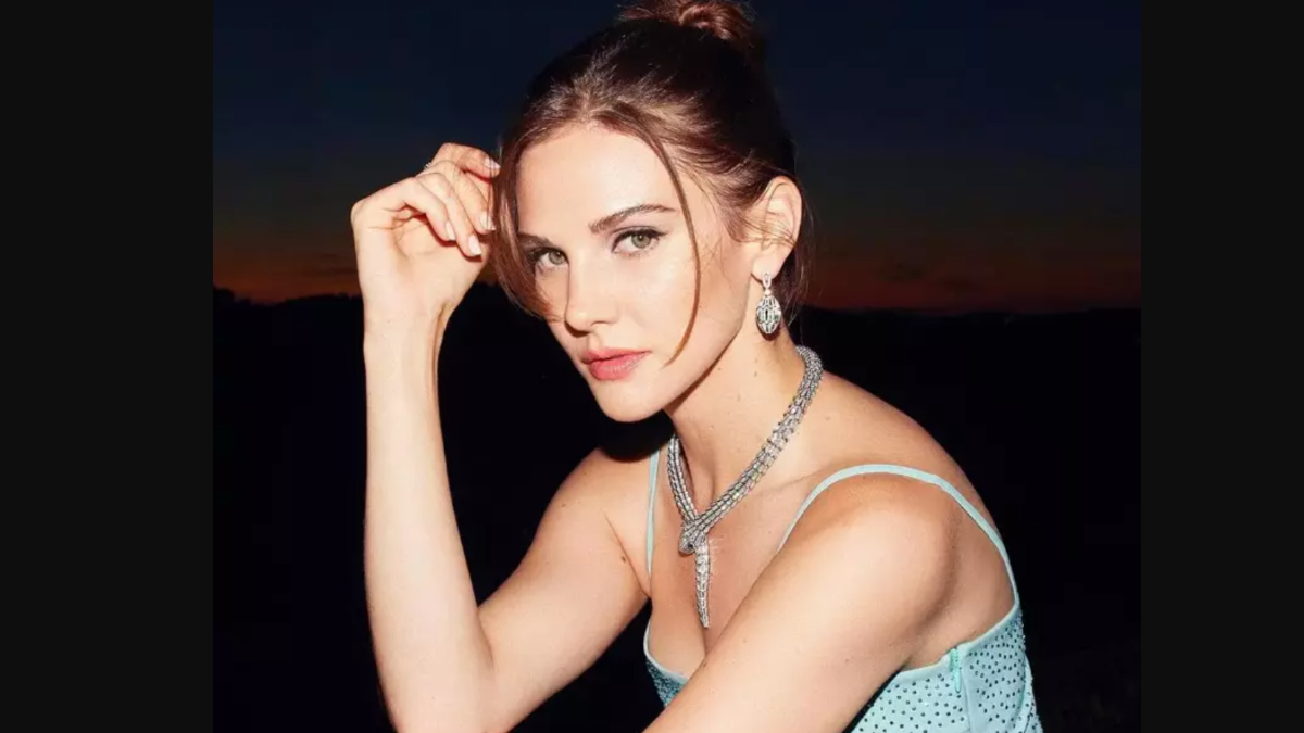 Alina Boz'dan Umut Evirgen'li poz