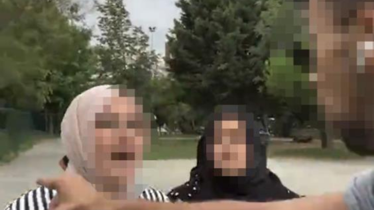 İstanbul'da köpeğe top attın kavgası: Türbanından utan diyerek aşağılamaya çalıştı