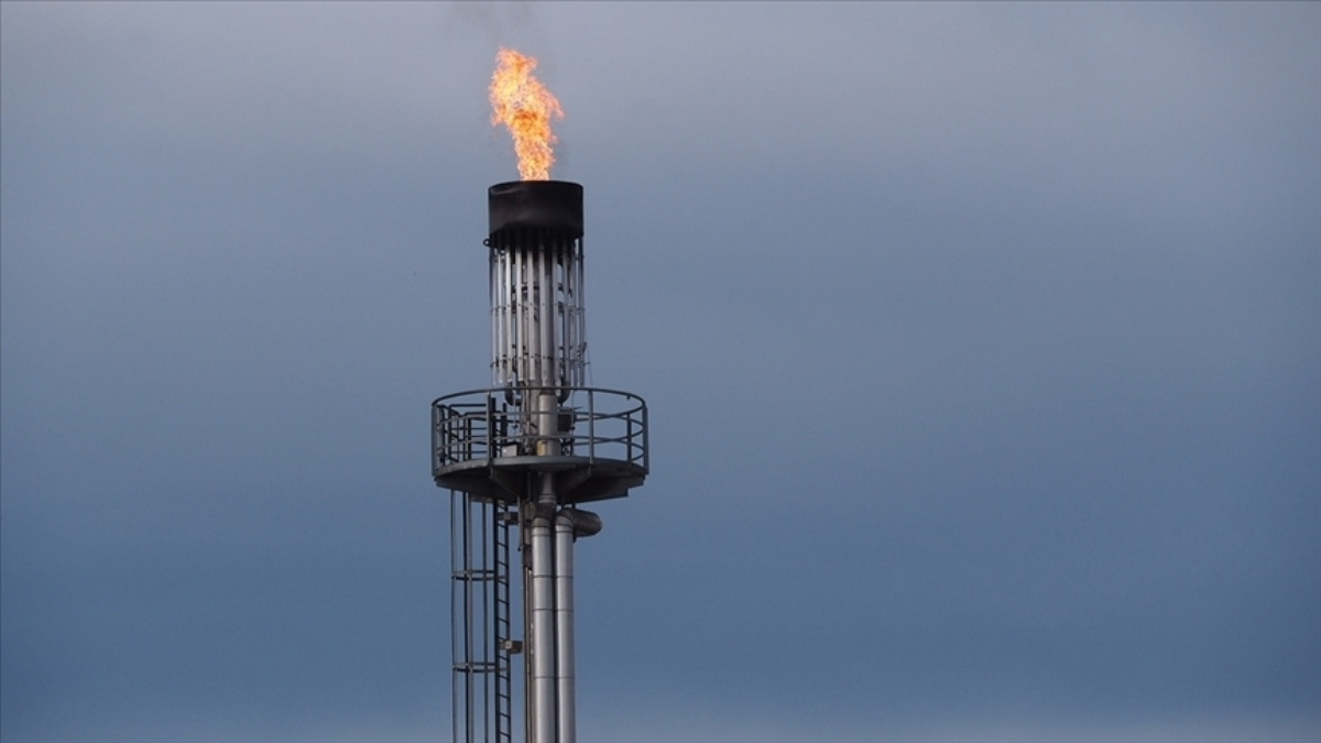 Avrupa'da doğalgaz fiyatları hızla yükselerek yüzde 15 sınırını aştı