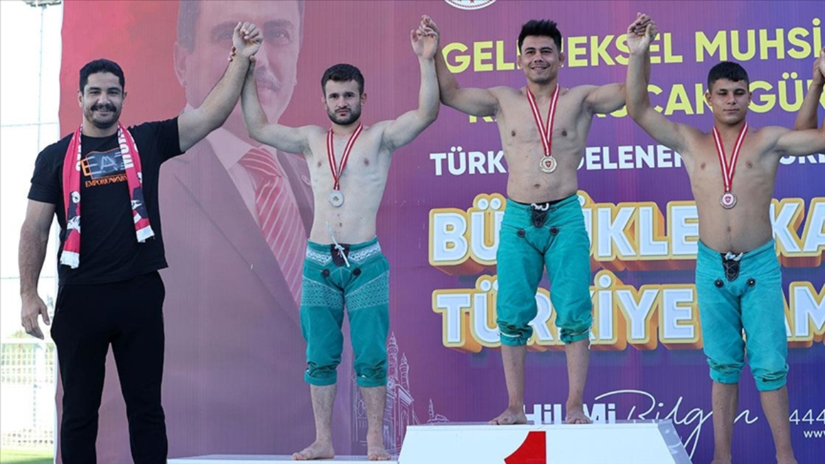 Olimpiyat şampiyonu güreşçi Taha Akgül'den gençlere: Kariyeriniz için karakucak güreşi yapın