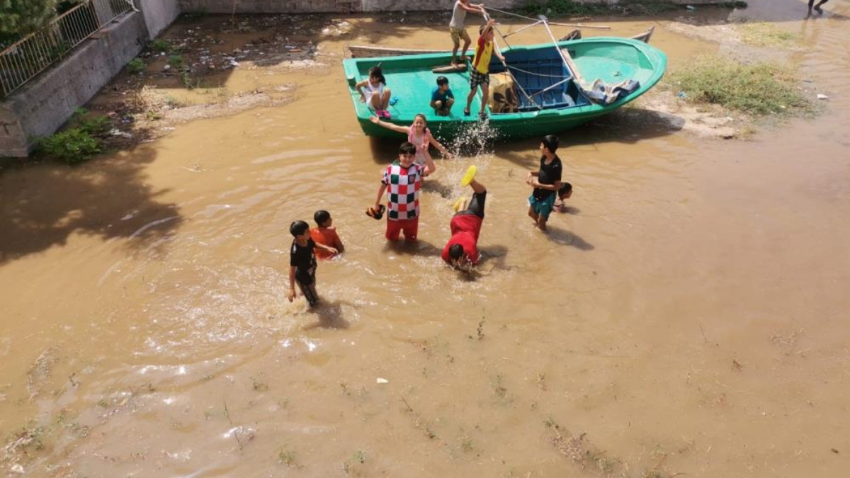 İzmir’de ana su borusu patladı