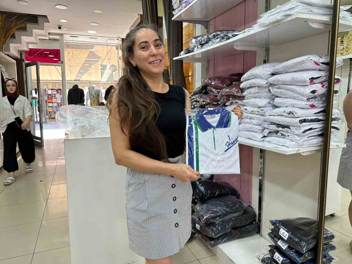Eskişehir’de okul alışverişi telaşı başladı! Okul kıyafetleri 790 lira ile 890 lira arasında