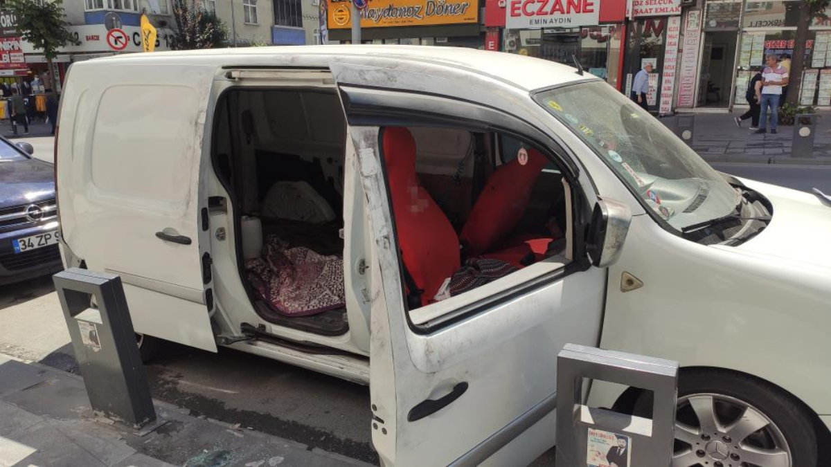 İstanbul'da hırsızlar 2 aracın hedef aldı: 75 bin TL'lik ses sitemini çaldılar