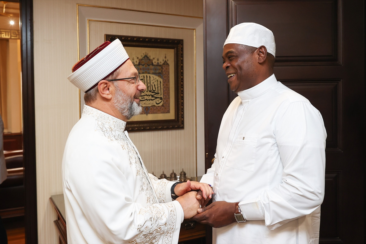 Ali Erbaş, Müslüman olan Güney Afrikalı eski rahip Richmond'u kabul etti