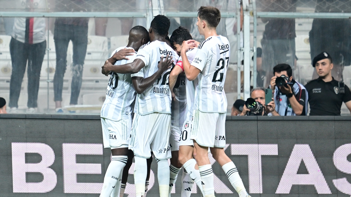 Dinamo Kiev - Beşiktaş - CANLI SKOR