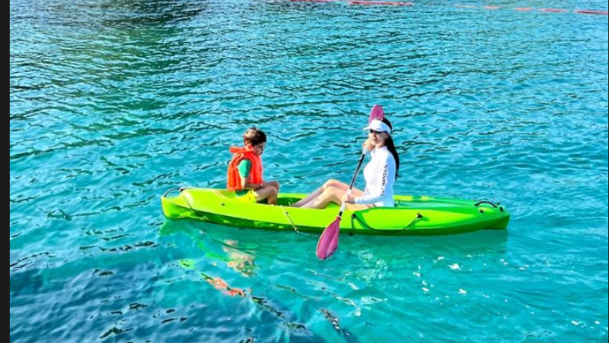 Fahriye Evcen'in oğlu Karan ile kano yaptı