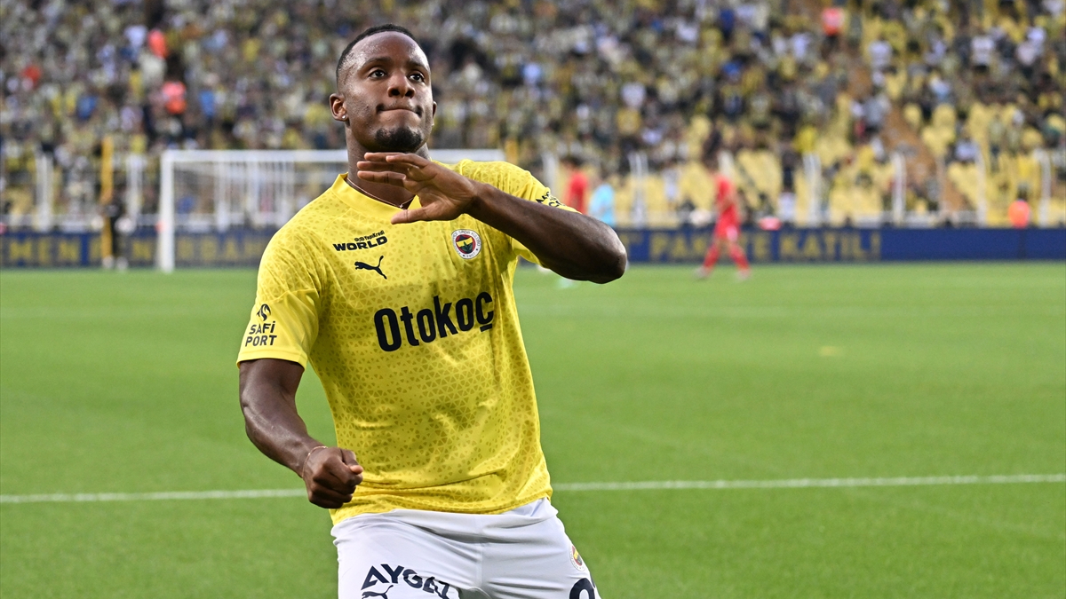 Nottingham Forest, Michy Batshuayi'ye resmi teklif yaptı