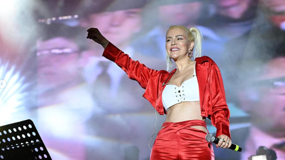 Şarkıcı Ömür Gedik'in torun sevinci