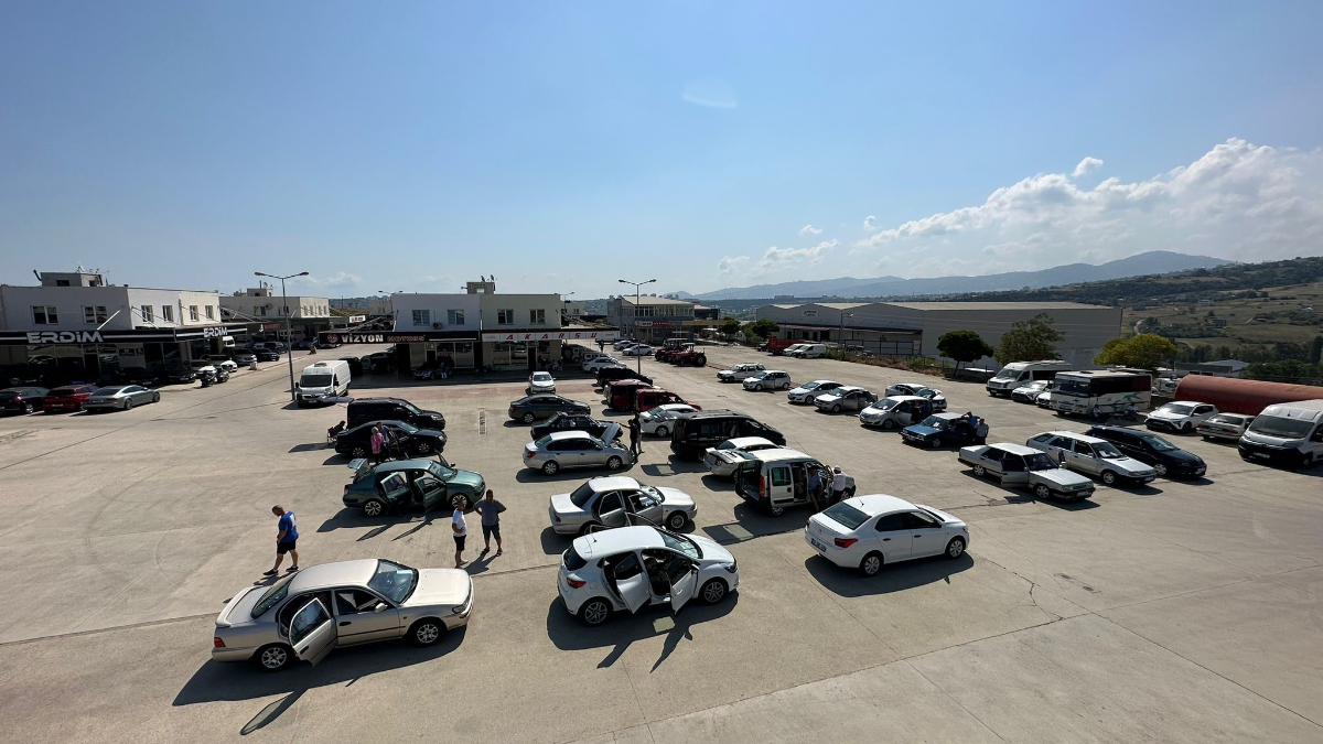 Satıcılar şikayetçi! Samsun'da ikinci el oto pazarı boş kaldı