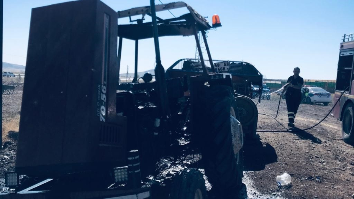 Sivas'ta bir anda yanan traktör alev topuna döndü