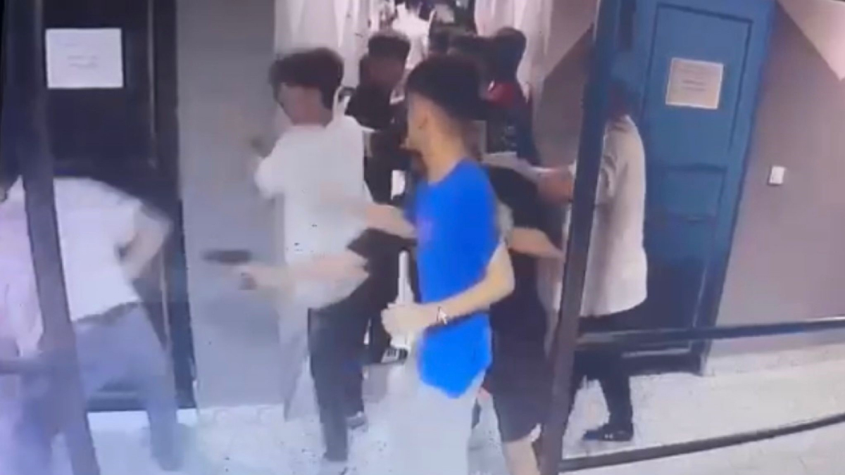 İstanbul'da halı saha maçının ardından silahlı tartışma çıktı: 2 yaralı