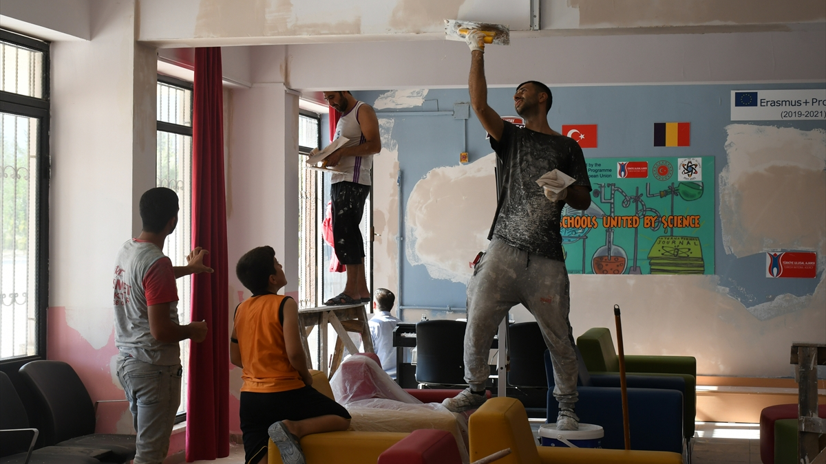 Hatay'da depremin ardından 358 okul eğitime başlayacak