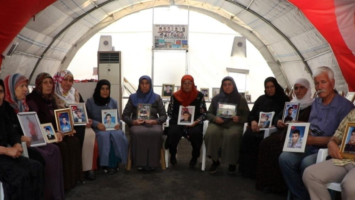 Diyarbakır'da evlat nöbetindeki annelerin direnişi bin 456'ncı gününde