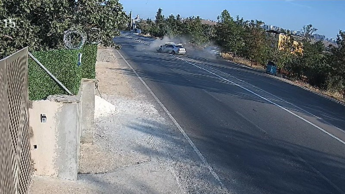 Gaziantep'te otomobillerin kafa kafaya çarpıştığı kazada 1 kişi öldü