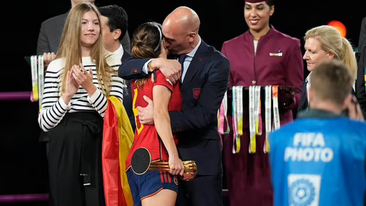 Luis Rubiales'in annesinden şaşırtan karar: Açlık grevine başladı