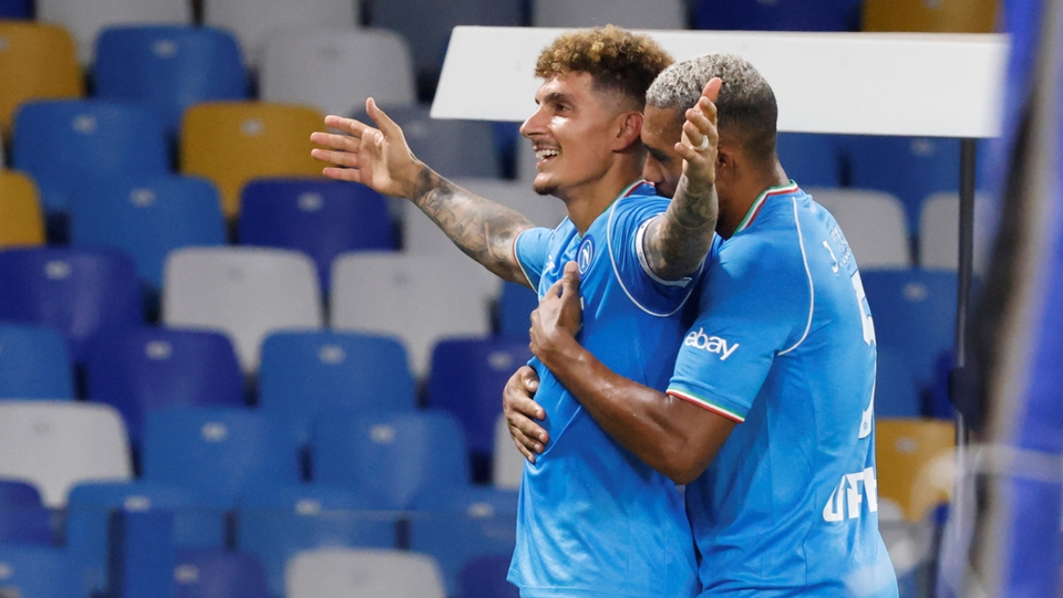 Napoli, Sassuolo'yu net skorla geçti