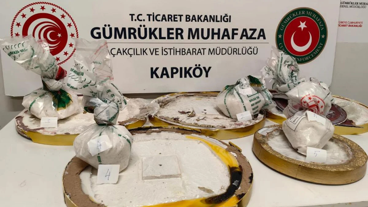 Van'da duvar saati içinde uyuşturucu bulundu