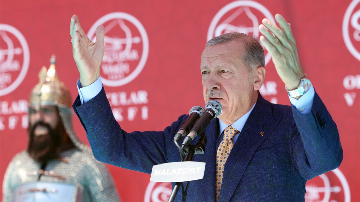 Cumhurbaşkanı Erdoğan'dan 30 Ağustos mesajı: 'Türkiye’yi muasır medeniyetler seviyesinin üstüne çıkartacağız'